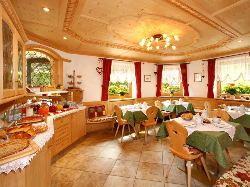 Bed and Breakfast Garni Crepaz Сельва-ді-Валь-Гардена Екстер'єр фото