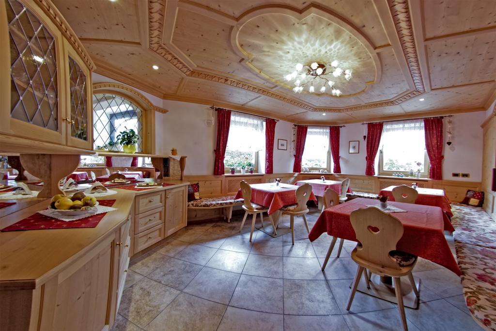 Bed and Breakfast Garni Crepaz Сельва-ді-Валь-Гардена Екстер'єр фото
