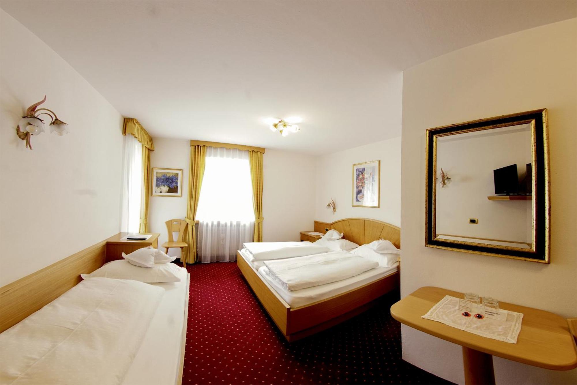 Bed and Breakfast Garni Crepaz Сельва-ді-Валь-Гардена Екстер'єр фото