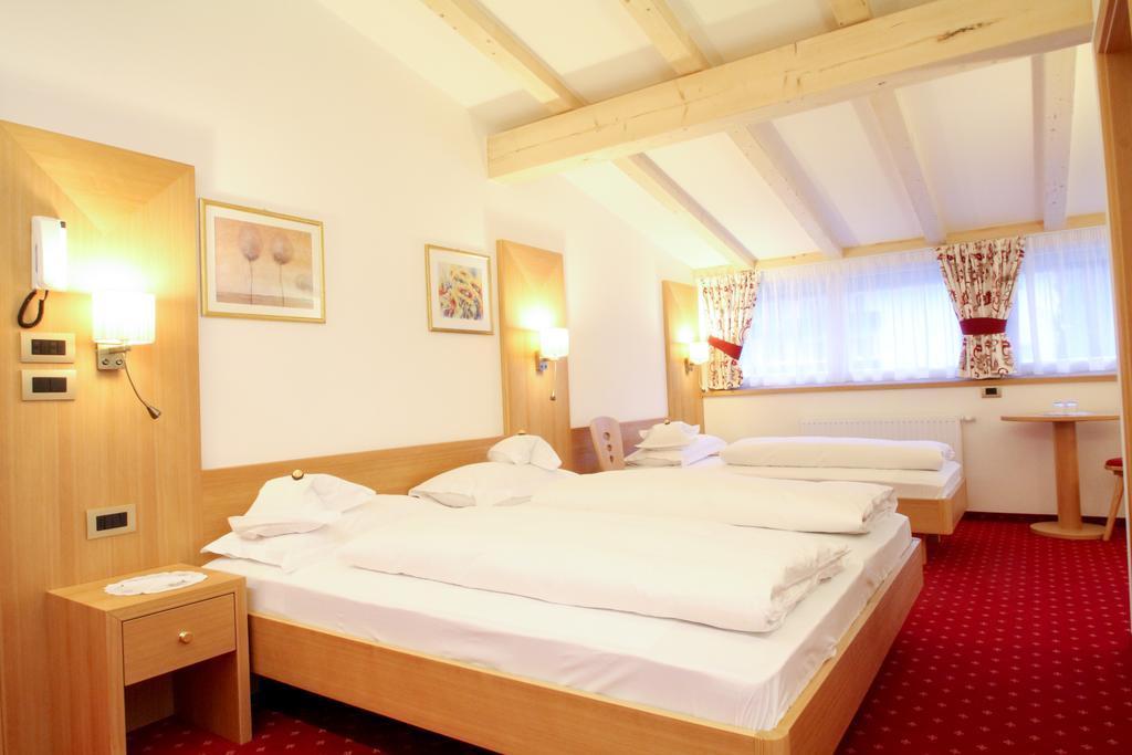 Bed and Breakfast Garni Crepaz Сельва-ді-Валь-Гардена Екстер'єр фото