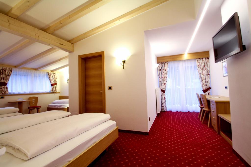 Bed and Breakfast Garni Crepaz Сельва-ді-Валь-Гардена Екстер'єр фото