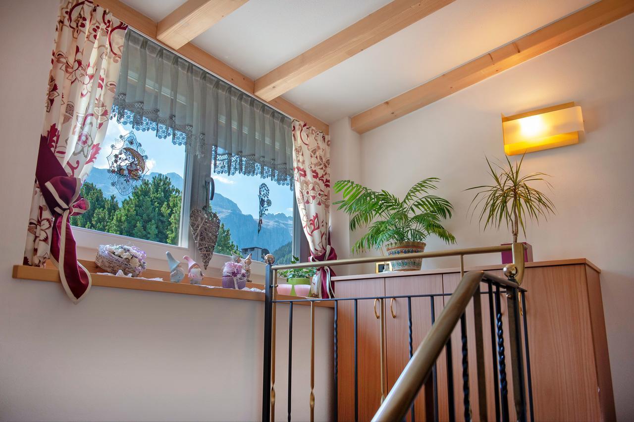 Bed and Breakfast Garni Crepaz Сельва-ді-Валь-Гардена Екстер'єр фото
